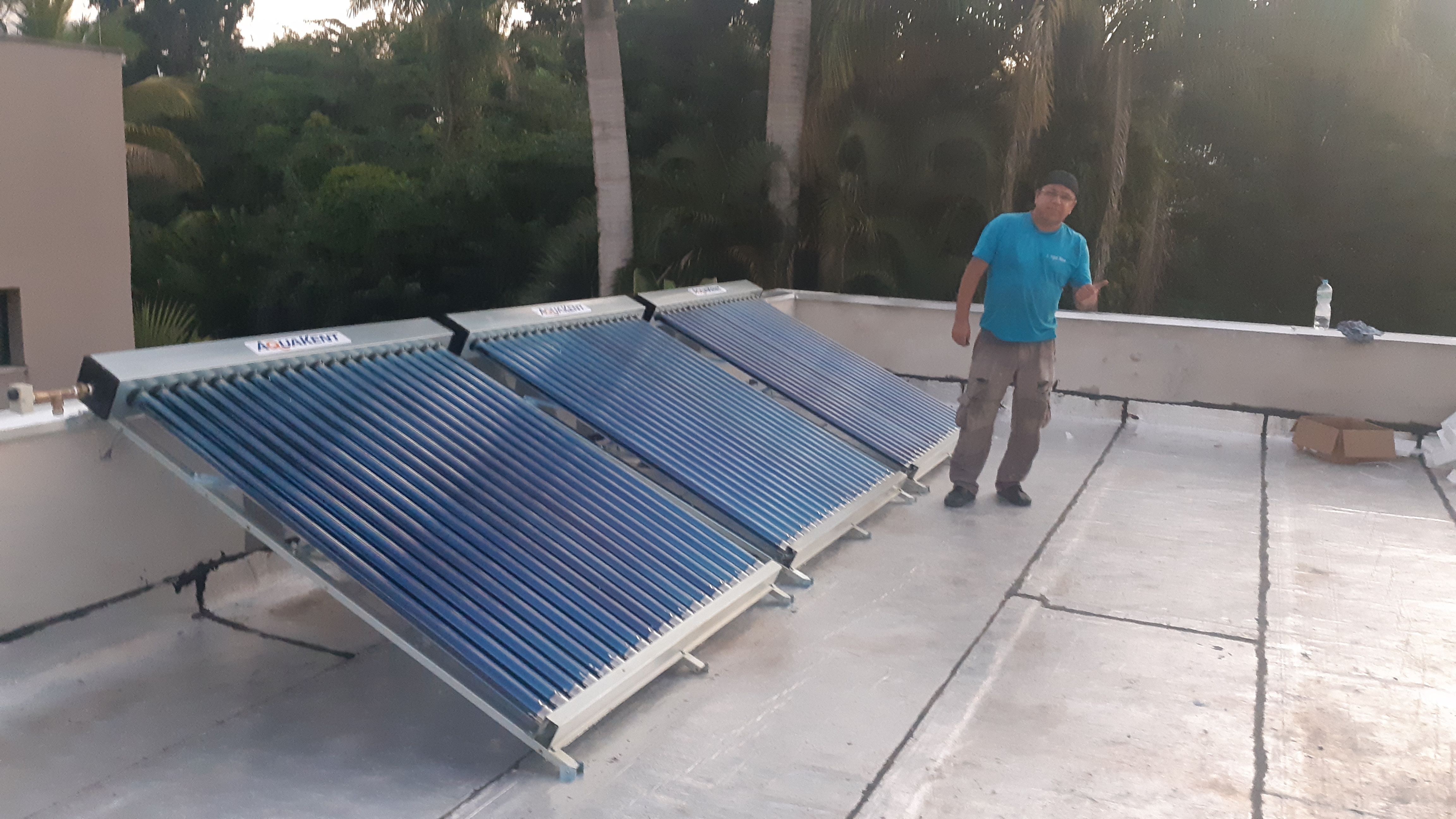 Coletor Solar a Vácuo - A Água Nova Filtros e AguecedoresColetor Solar a Vácuo - A Água Nova Filtros e Aguecedores
